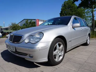 Gebraucht Mercedes C180 143 PS (105 kW) 2003 Brillantsilber  metalliclack Kombi