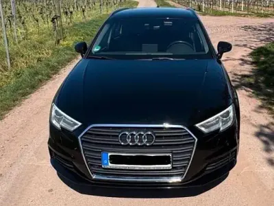 Używany Audi A3 Design 150 KM (110 kW) 2017 Czarny Sedan/Limuzyna