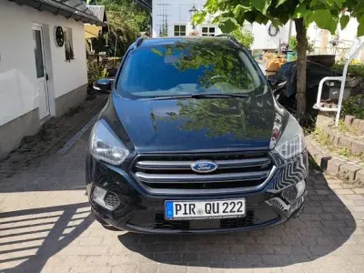 Gebraucht Ford Kuga 150 PS (110 kW) 2018 Schwarz SUV