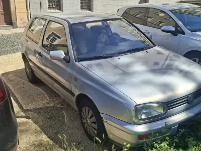 Gebraucht VW Golf III 75 PS (55 kW) 1996 Silber Kleinwagen