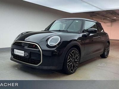 Gebraucht Mini Cooper S Coupé Favoured 204 PS (150 kW) 2024 Midnight black metallic Coupé