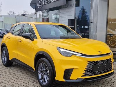 Neu Lexus LBX 136 PS (100 kW) 2026 Gelb SUV