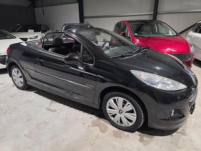Gebraucht Peugeot 207 CC Urban Move 120 PS (88 kW) 2011 Schwarz Cabrio