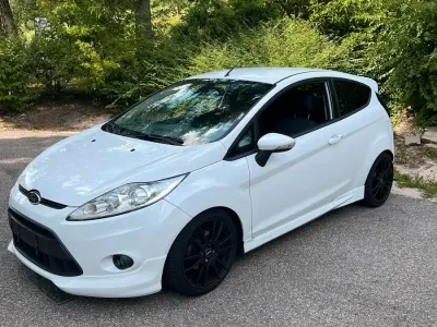 Gebraucht Ford Fiesta ST 96 PS (70 kW) 2010 Weiß Kleinwagen