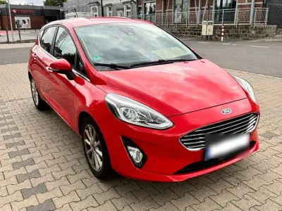 Gebraucht Ford Fiesta 100 PS (73 kW) 2018 Rot Kleinwagen