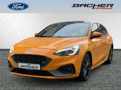 Używany Ford Focus ST 280 KM (205 kW) 2020 Pomarańczowy Sedan/Limuzyna