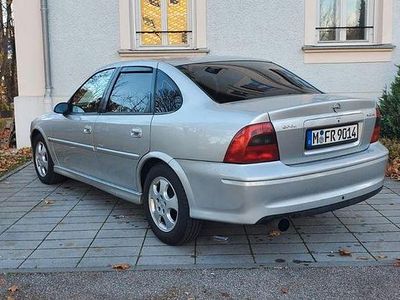 Gebraucht Opel Vectra 136 PS (100 kW) 1999 Silber Limousine