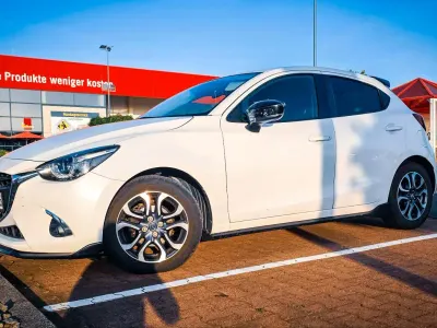 Gebraucht Mazda 2 Edition 90 PS (66 kW) 2017 Weiß Kleinwagen
