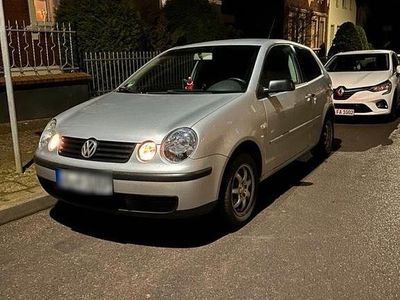 Gebraucht VW Polo 63 PS (46 kW) 2003 Silber Kleinwagen
