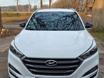 Weiß Gebraucht 2018 Hyundai Tucson Pure SUV | 13.499 € (Etwas zu teuer)