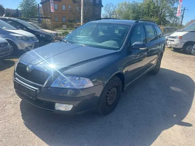 Używany Skoda Octavia Ambiente 105 KM (77 kW) 2007 Szary Kombi