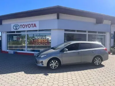 Gebraucht Toyota Auris Touring Sports Life+ 132 PS (97 kW) 2013 Grau Kombi