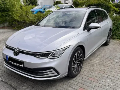 Gebraucht VW Golf VIII Business 131 PS (96 kW) 2021 Silber Kombi