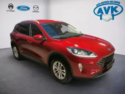 Usata Ford Kuga Titanium 224 CV (164 kW) 2022 Rosso SUV