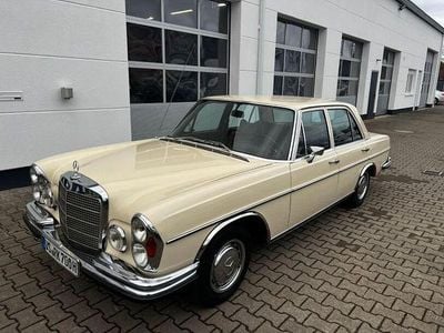 Gebraucht Mercedes 280 140 PS (102 kW) 1972 Beige Limousine