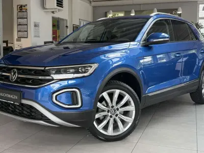 Gebraucht VW T-Roc Style 150 PS (110 kW) 2022 Ravennablau metallic SUV