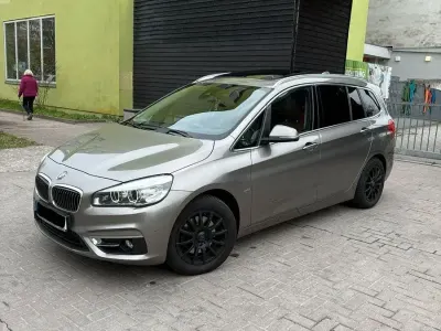 Gebraucht BMW 218 Gran Tourer Luxury Line 150 PS (110 kW) 2015 Grau Van / Kleinbus