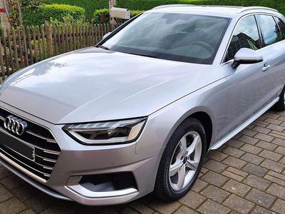 Silber Gebraucht 2022 Audi A4 Advanced Kombi | 29.700 € (Fairer Preis)