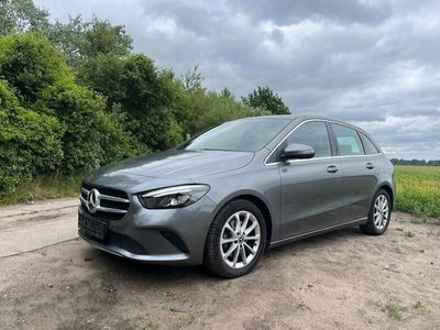 Mercedes B200