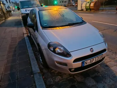 Gebraucht Fiat Punto 68 PS (50 kW) 2013 Grau Kleinwagen