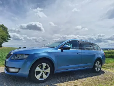 Gebraucht Skoda Octavia Ambition 150 PS (110 kW) 2015 Blau Kombi