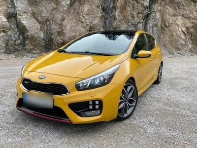 Usata Kia Ceed GT GT 204 CV (150 kW) 2016 Giallo Berlina