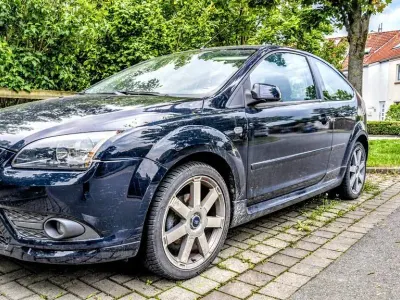 Gebraucht Ford Focus Titanium 101 PS (74 kW) 2007 Blau Limousine