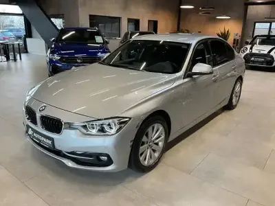 Usata BMW 320 Sport Line 90 CV (66 kW) 2015 Andere Berlina