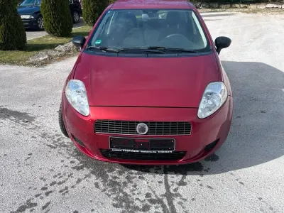 Usata Fiat Punto 77 CV (56 kW) 2009 Rosso Utilitaria