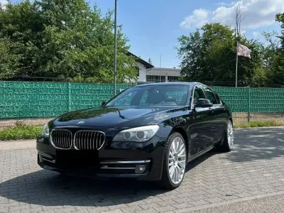 Gebraucht BMW 740 Sport Line 320 PS (235 kW) 2014 Schwarz Limousine