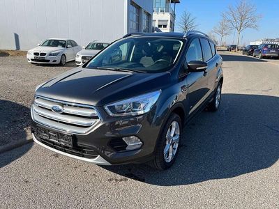 Gebraucht Ford Kuga Titanium 180 PS (132 kW) 2017 Gray metallic SUV