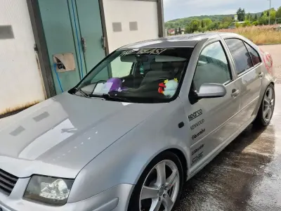 Gebraucht VW Bora 101 PS (74 kW) 1999 Silber Limousine