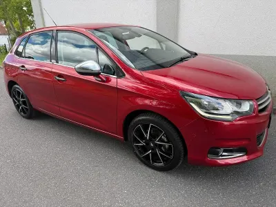 Używany Citroën C4 SELECTION 120 KM (88 kW) 2015 Czerwony Kombi