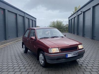 Rot Gebraucht 1993 Opel Corsa Eco Limousine | 3.500 €