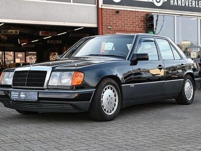Usata Mercedes E300 Sportline 179 CV (131 kW) 1991 Nero Berlina