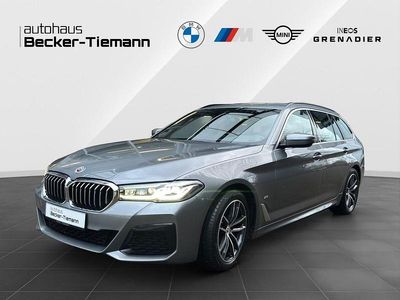 Skyscraper grau Gebraucht 2023 BMW 520 M Sport Kombi | 39.901 € (Etwas zu teuer)