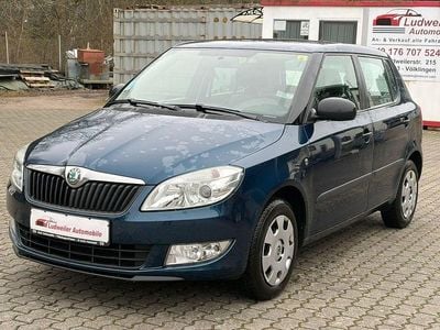 Gebraucht Skoda Fabia Active 86 PS (63 kW) 2012 Blau Limousine