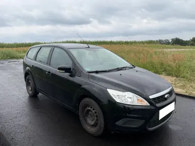 Gebraucht Ford Focus Style 101 PS (74 kW) 2010 Schwarz Limousine