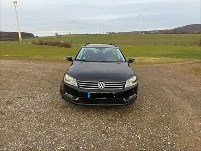 Gebraucht VW Passat 140 PS (102 kW) 2011 Schwarz Kombi