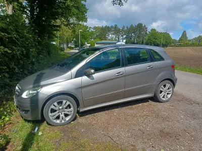 Gebraucht Mercedes B170 116 PS (85 kW) 2007 Silber Van / Kleinbus