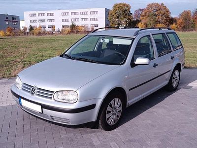 Silber Gebraucht 2001 VW Golf IV Edition Kombi | 2.500 € (Etwas zu teuer)