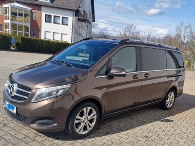 Braun Gebraucht 2016 Mercedes V250 Avantgarde Van / Kleinbus | 24.400 € (Teuer)