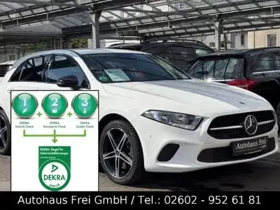 Gebraucht Mercedes A250 Advanced 218 PS (160 kW) 2022 Weiß Limousine