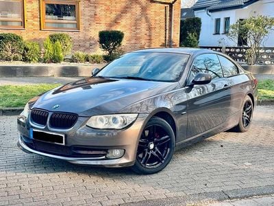 Gebraucht BMW 320 184 PS (135 kW) 2011 Braun Coupé