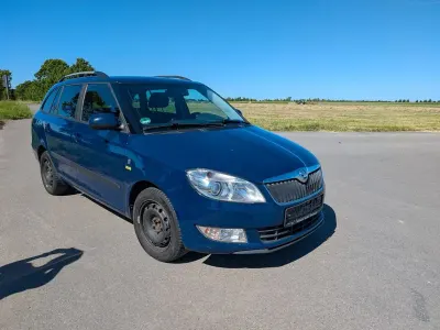 Gebraucht Skoda Fabia Fresh 105 PS (77 kW) 2013 Blau Kombi
