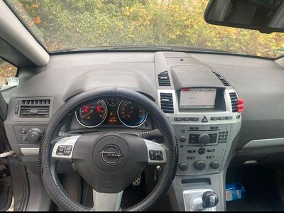 Gebraucht Opel Zafira Family 140 PS (102 kW) 2008 Schwarz Van / Kleinbus