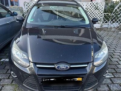 Schwarz Gebraucht 2014 Ford Focus Trend Kombi | 3.950 € (Guter Preis)