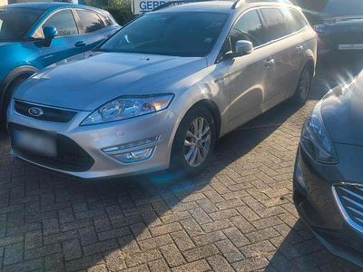 Gebraucht Ford Mondeo 160 PS (117 kW) 2011 Silber Kombi