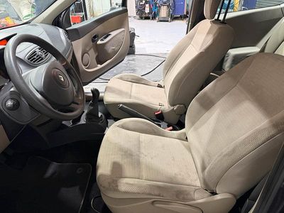 Gebraucht Renault Clio 75 PS (55 kW) 2005 Grau Kleinwagen