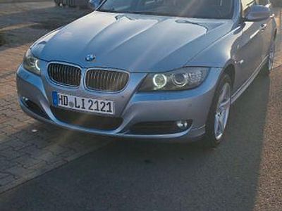 Gebraucht BMW 330 245 PS (180 kW) 2009 Blau Limousine